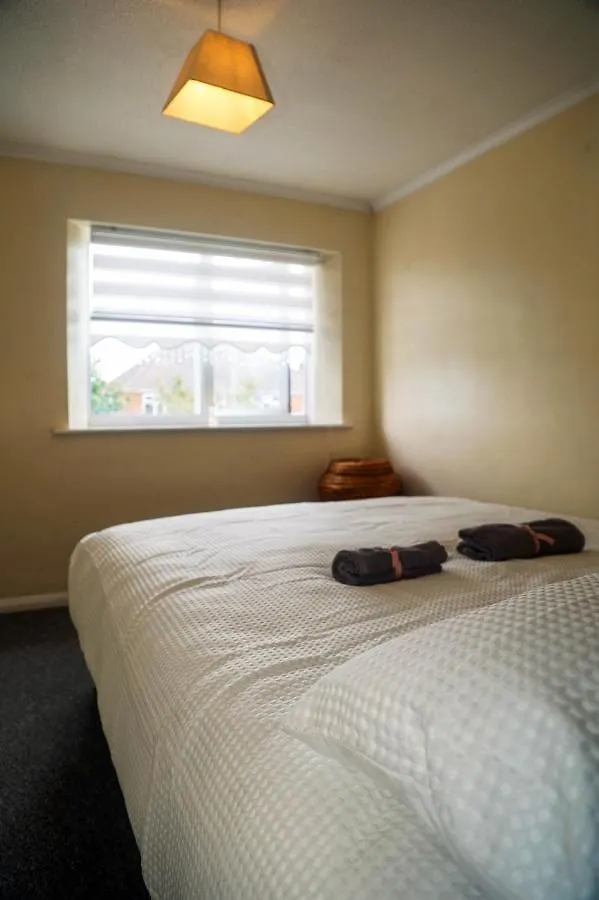 Holiday home Luxe Cosy&Spacious 2 Bed House - Super Fast Wi-Fi & Private Parking Near Glo Airport & Cheltenham Racecourse Churchdown United Kingdom